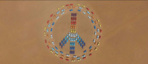 Símbolo de la paz - Baile de coches más grande del mundo