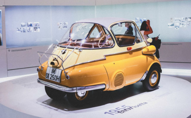 modelos de bmw antiguo Isetta